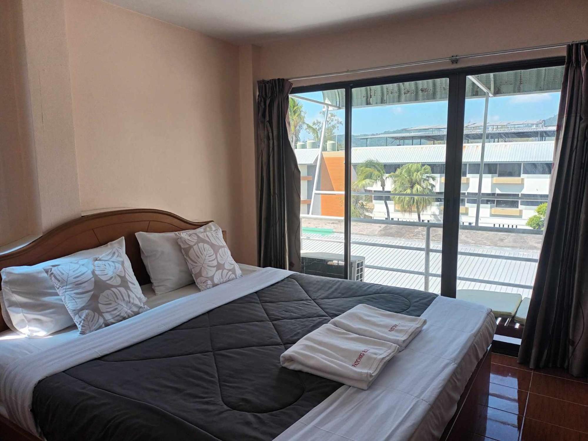 Patong Rose Guest House 50M To Beach Extérieur photo