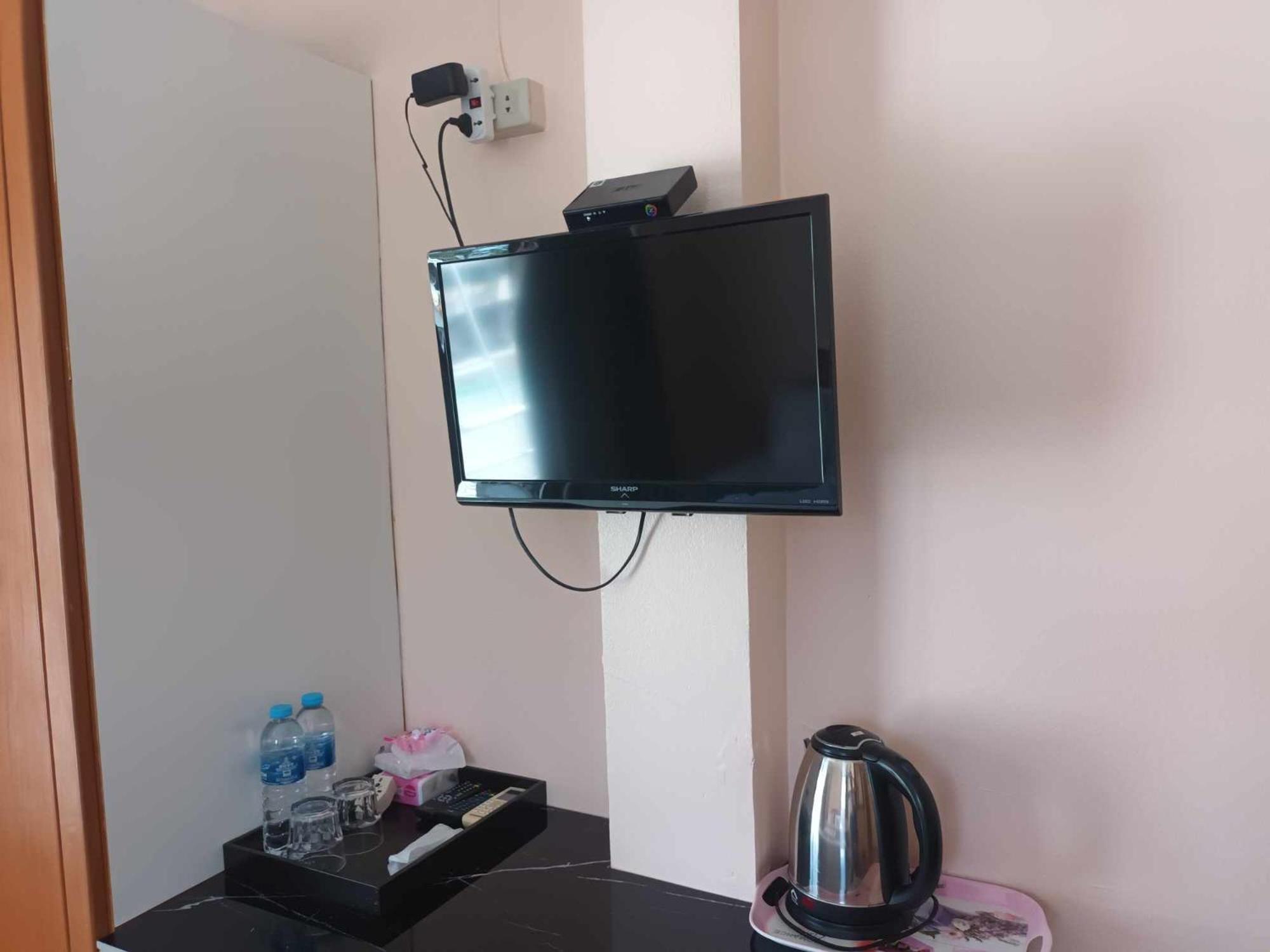 Patong Rose Guest House 50M To Beach Extérieur photo