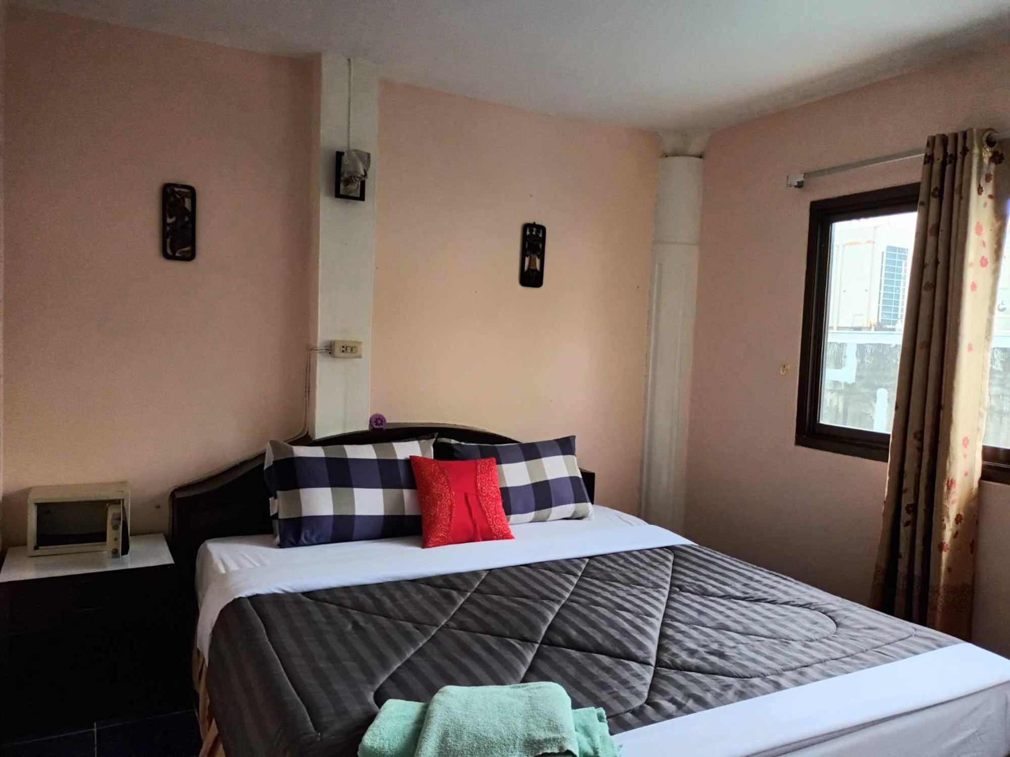 Patong Rose Guest House 50M To Beach Extérieur photo