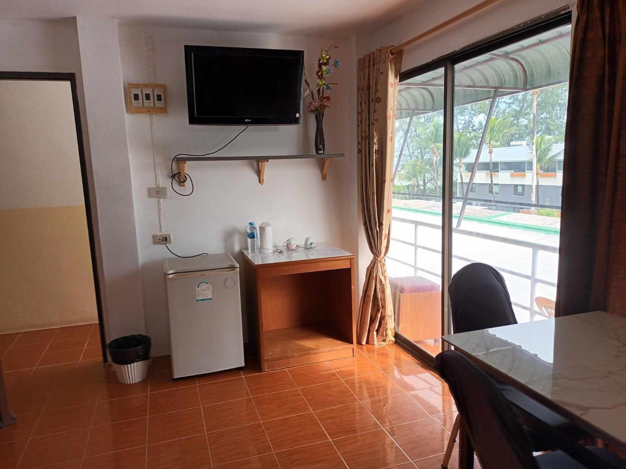 Patong Rose Guest House 50M To Beach Extérieur photo