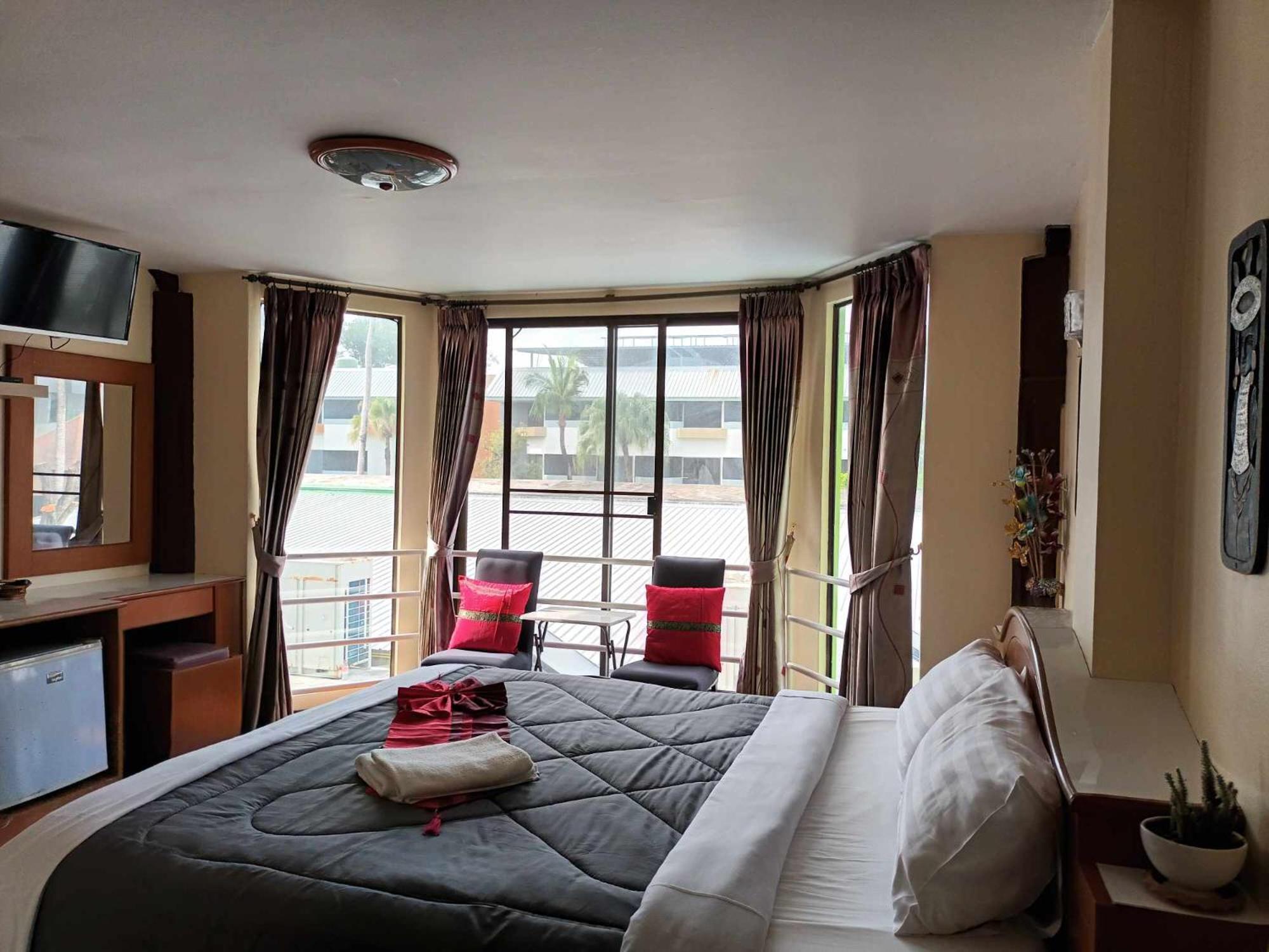Patong Rose Guest House 50M To Beach Extérieur photo