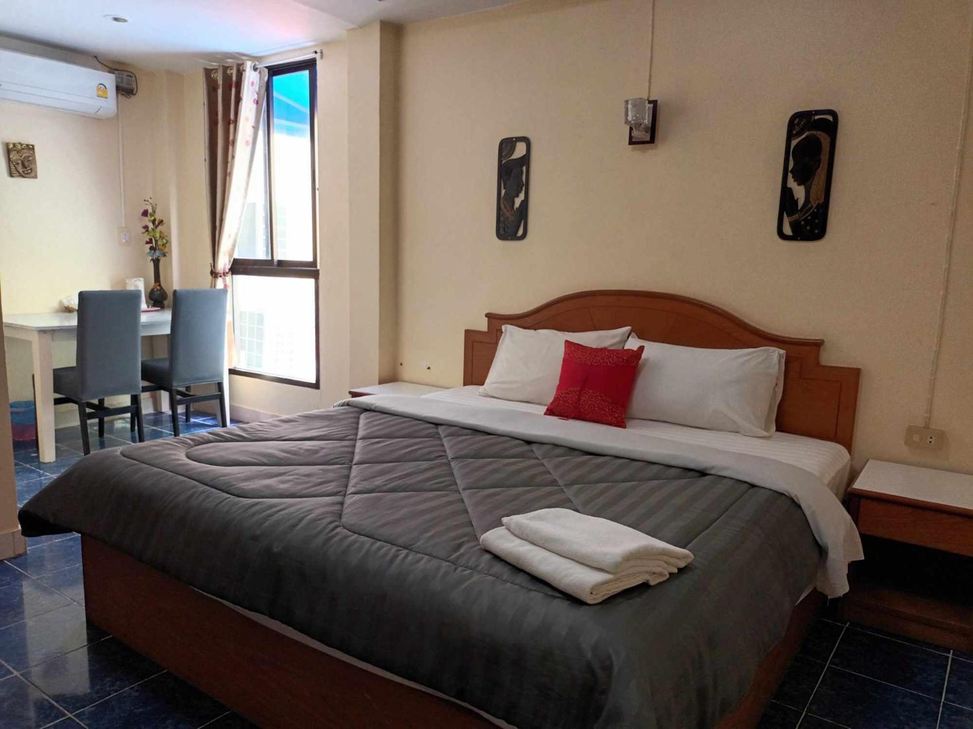Patong Rose Guest House 50M To Beach Extérieur photo