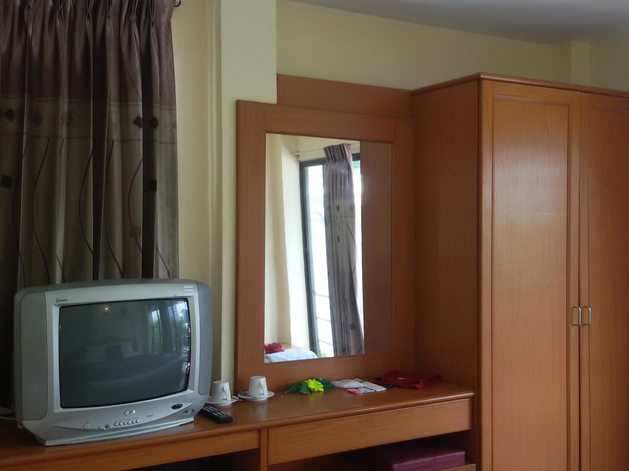 Patong Rose Guest House 50M To Beach Extérieur photo